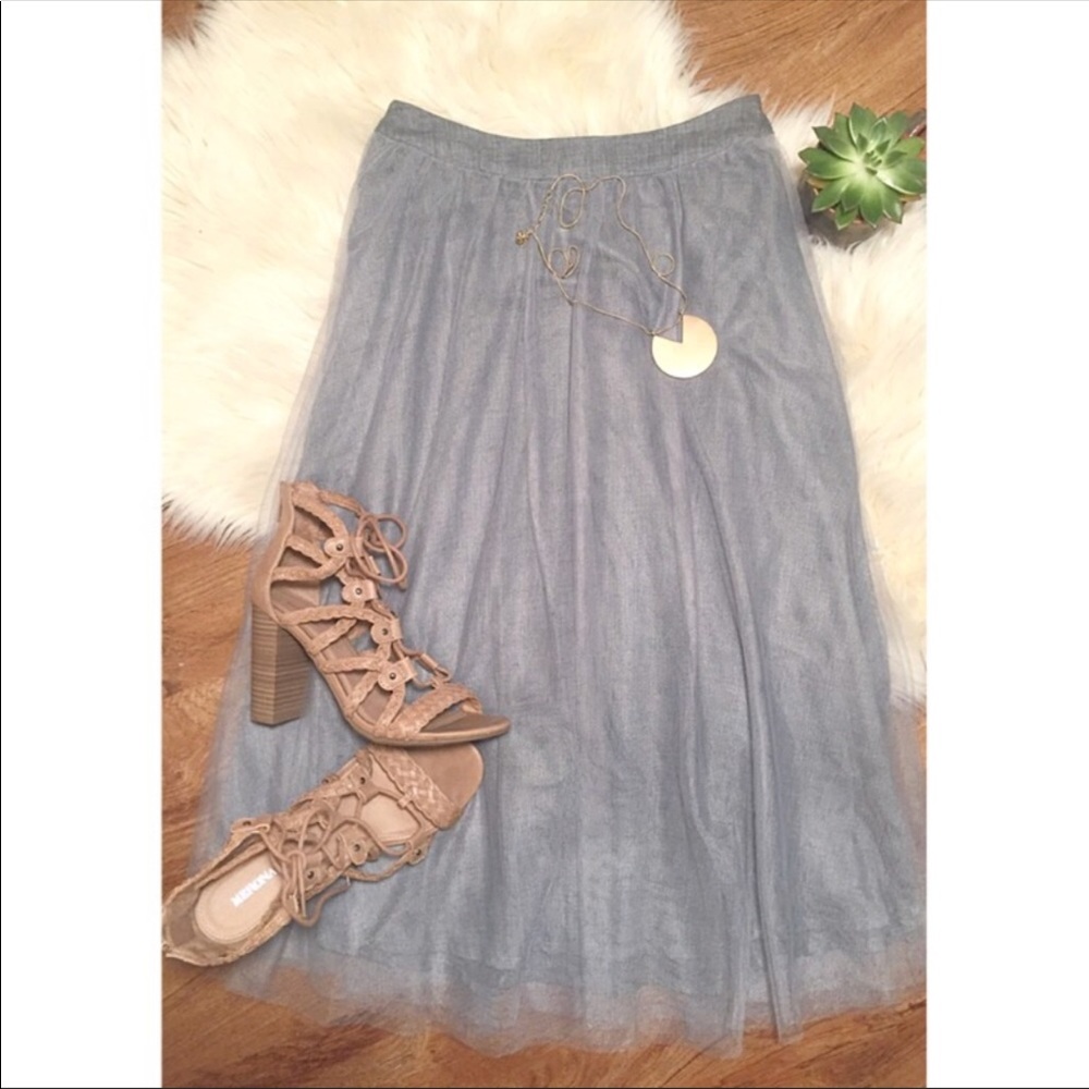 LC Lauren Conrad tulle skirt